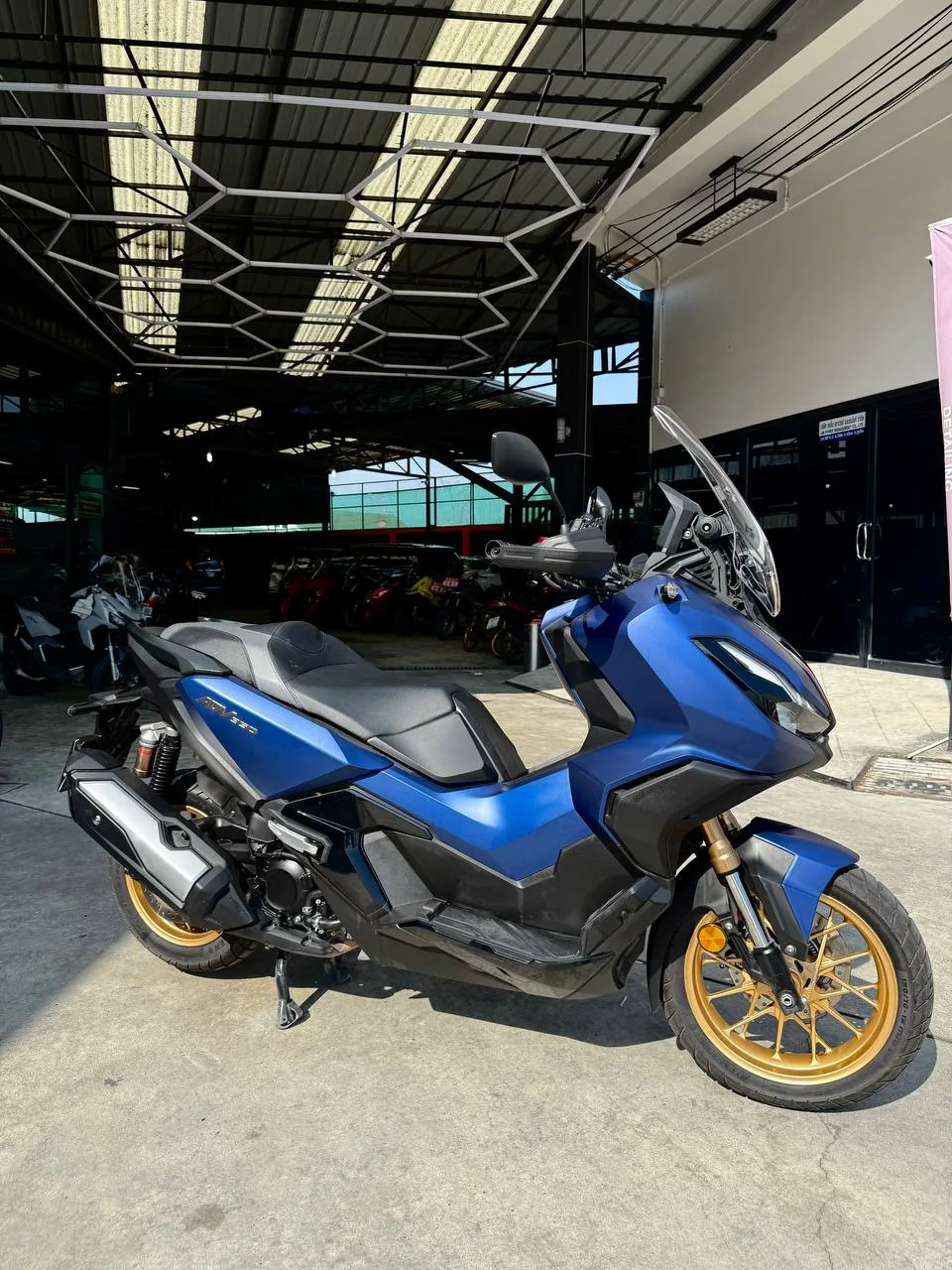 Honda ADV 350 2025 — Photo 2