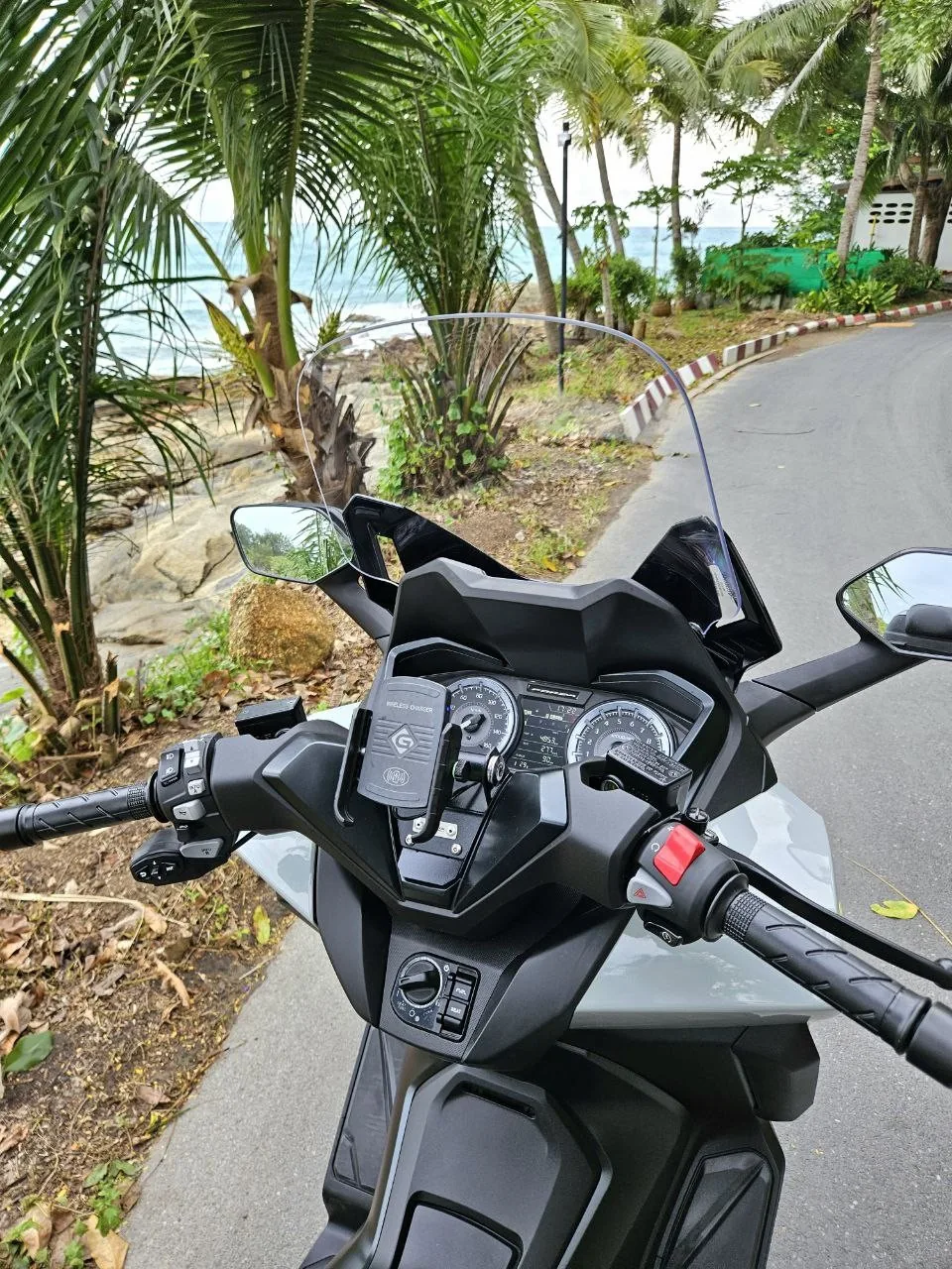 Honda Forza 350, 2023