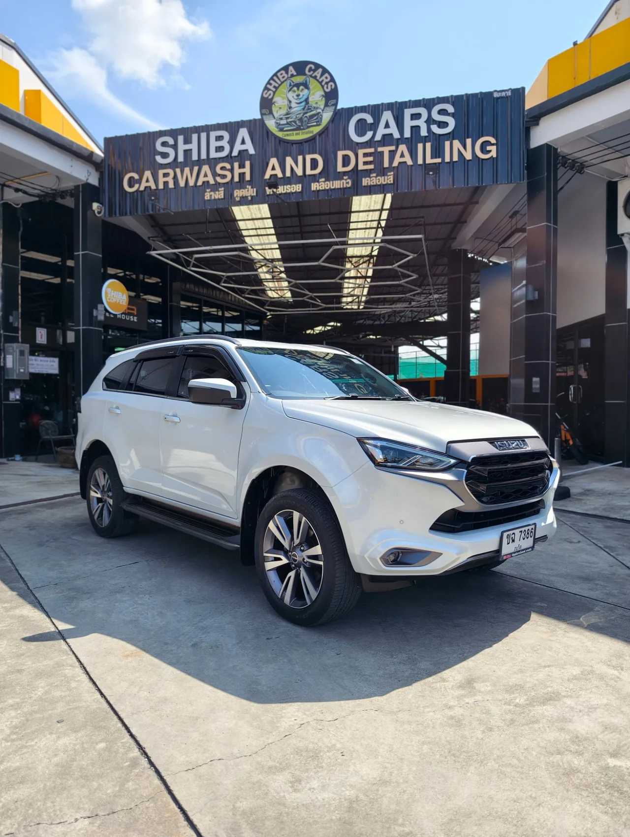 Isuzu MU-X 2024
