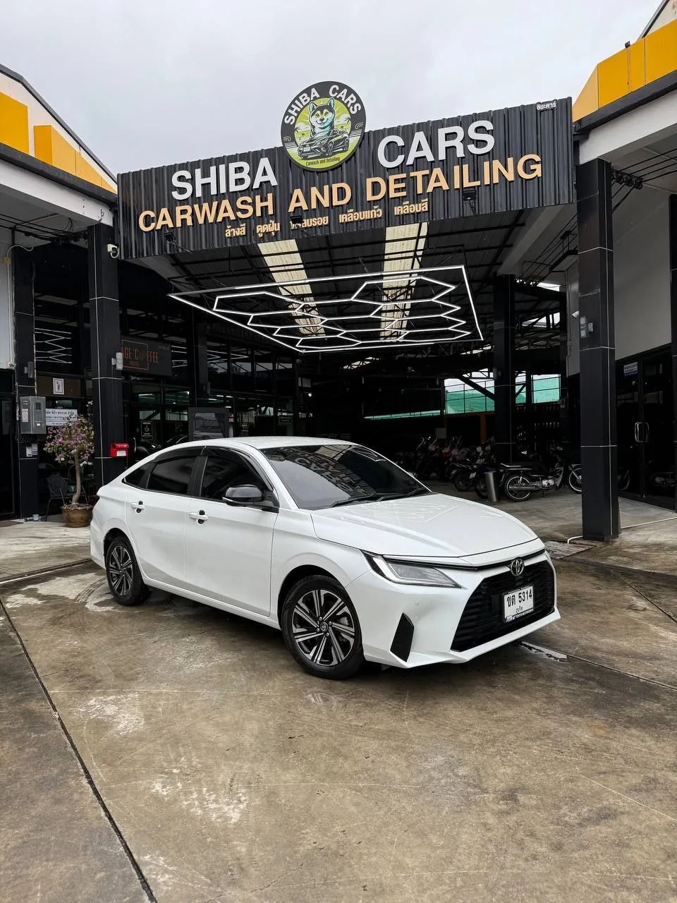 Toyota Yaris Ativ Luxury 2024