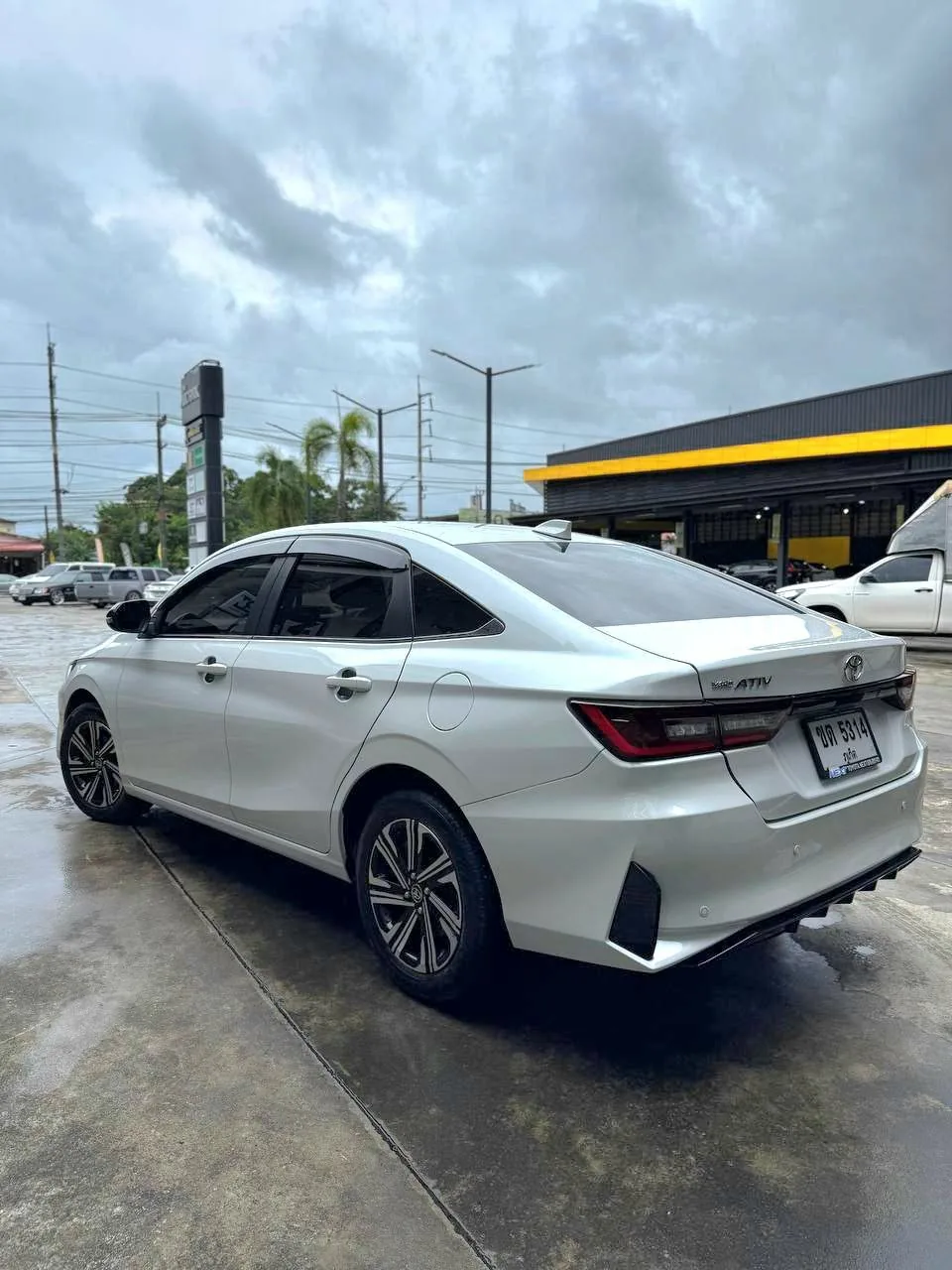Toyota Yaris Ativ Luxury, 2024