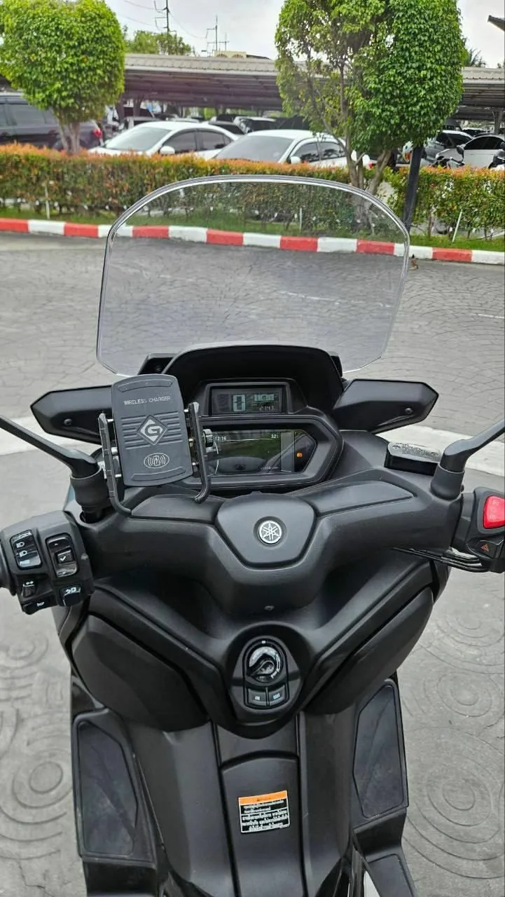 Yamaha XMAX 300 2023 — Photo 6