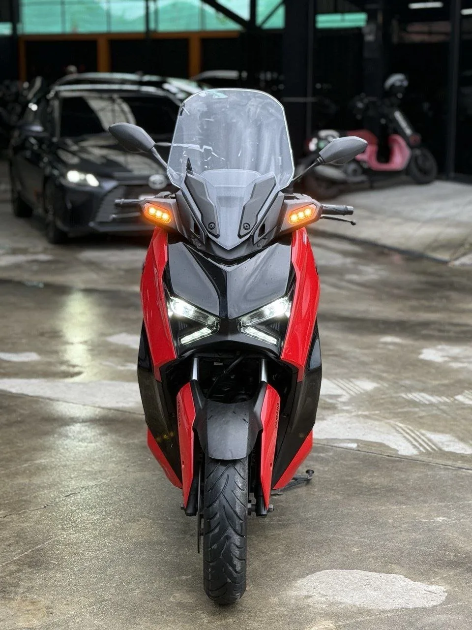 Yamaha XMAX 300 2025 — Photo 2